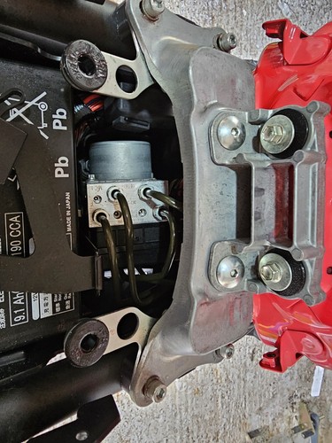 Tracer 9/GT/GT+ 2021-24 8mm Seat Mod, Seat Riser Kit. - Picture 12 of 13