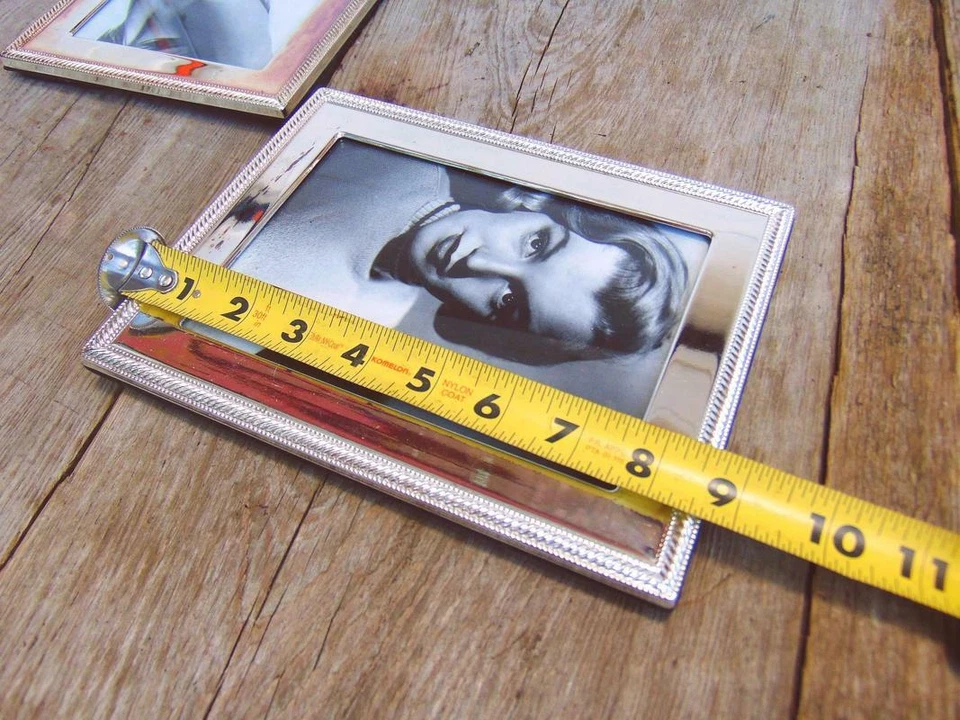 Picture Frames LOT of 4 Silver Shiny Chrome Modern Design Marilyn Monroe Pics IA - Image 4 of 4