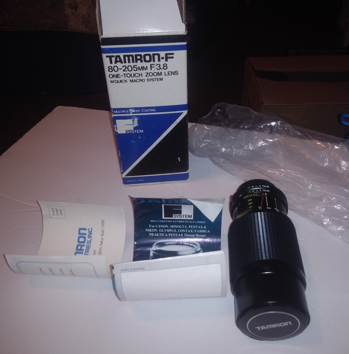 TAMRON-F 80-205mm F/3.8 Camera Zoom Lens w Original Box 1980s