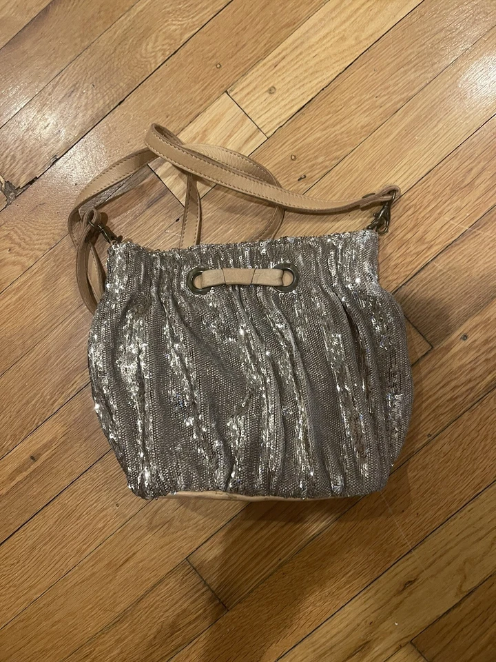 Bolso Bandolera De Colección Rojo Valentino Marrón Claro/Dorado Metálico Lentejuelas y Cuero Lazo Foto 2 de 4