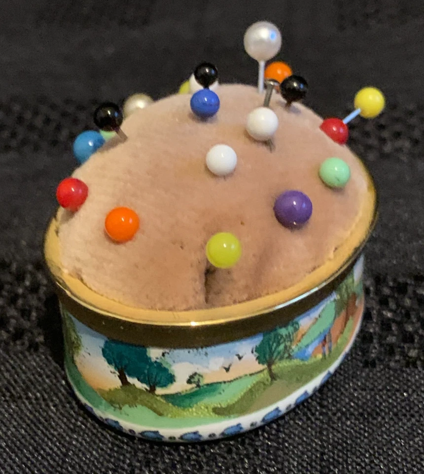 Bilston and Battersea Enamel Countryside Scene Pin Cushion - Discontinued - Image 4 of 4