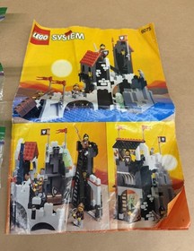 LEGO Castle 6075 Wolfpack Tower 4 Minifigures 236 Pieces No Box Pre-Owned
