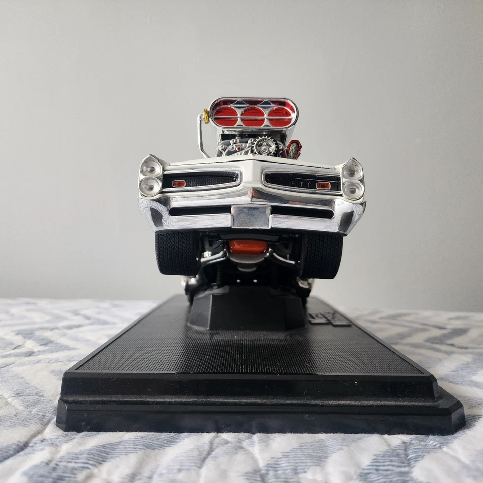 Muscle Machines 1966 Pontiac GTO – 1:18 Diecast Collectible (Limited to 5,800) - Image 2 of 4