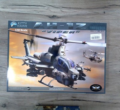 AH-1Z Viper Kitty Hawk Model Kit 1:48 US Marines w/Instructions KHM80125