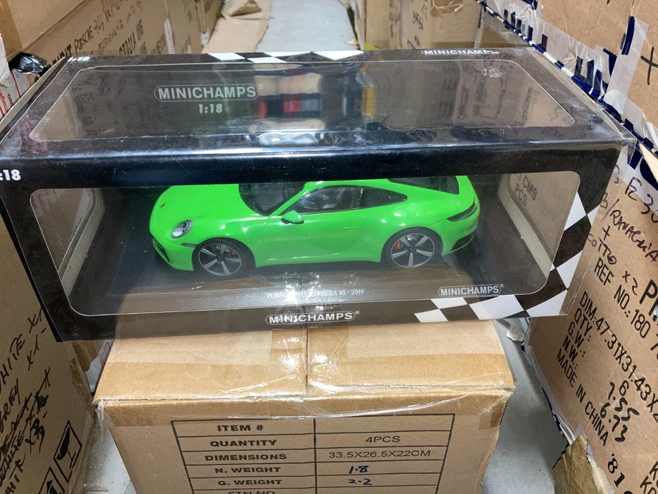 MINICHAMPS 1:18 PORSCHE 911 992 CARRERA 4S GREEN LIMITED ED. 312 PCS SHIP. WORLD - Immagine 2 di 4