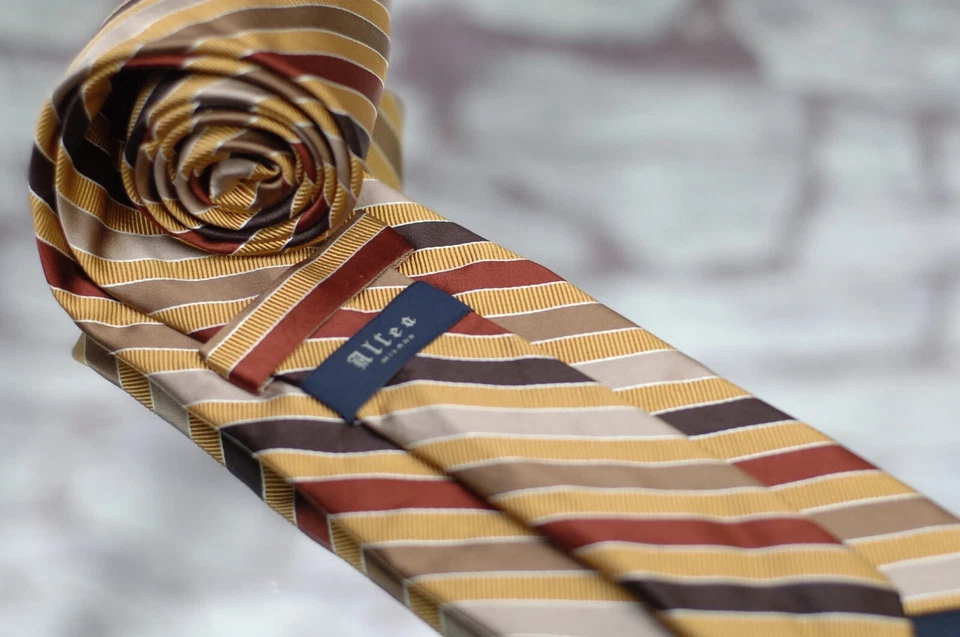 Corbata de seda tejida a rayas de platino y cobre dorado Altea Milano para hombre Foto 4 de 4