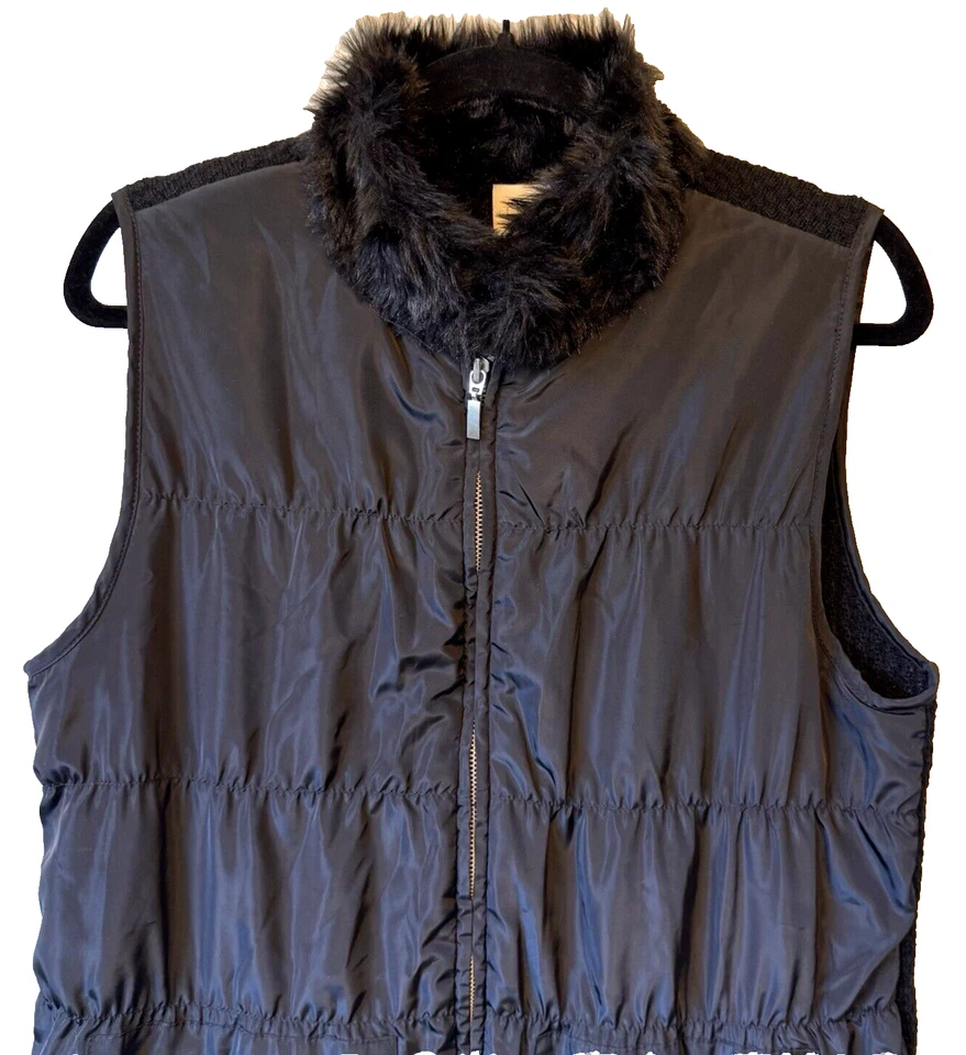 Chaleco Chico's Talla 1 Mediano Negro Piel Sintética Forrado Cuello Sin Mangas Cremallera Completa Foto 3 de 4