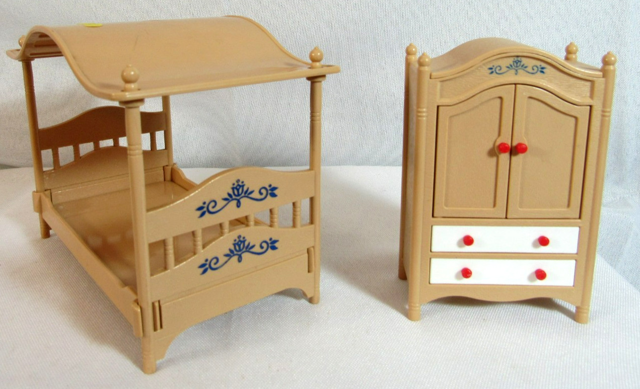 Bed & Armoire - Euc