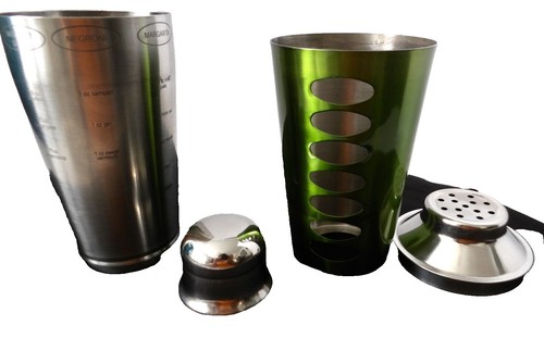 OGGI 23 Oz Stainless Steel Cocktail Shaker with built-in strainer