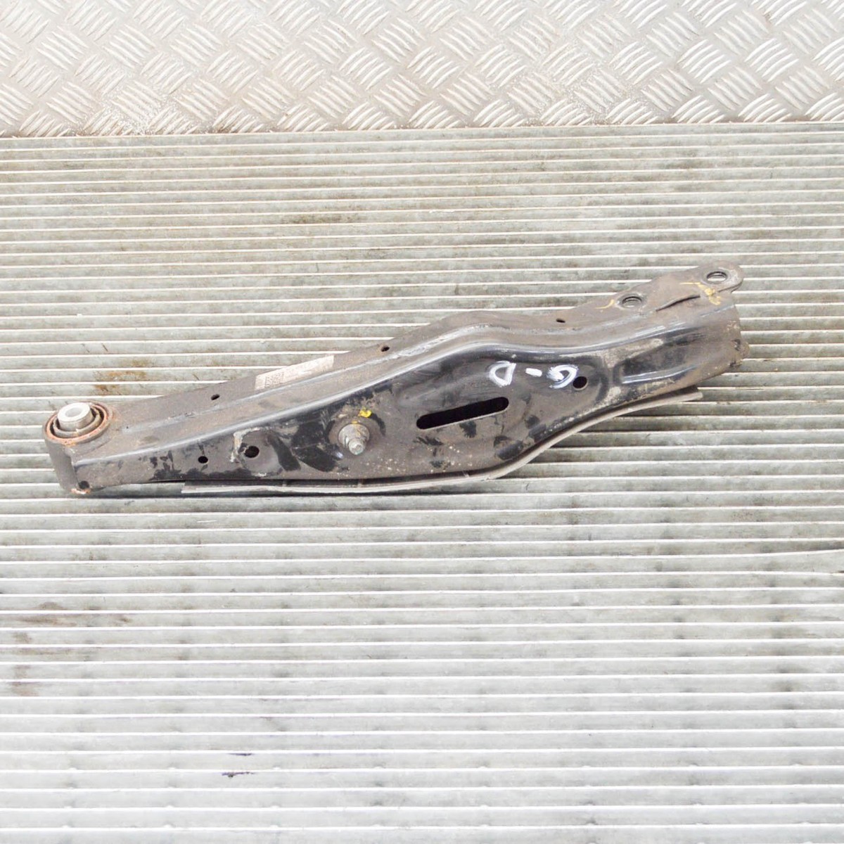 HYUNDAI TUCSON TL Rear Right Wishbone Control Arm 55220