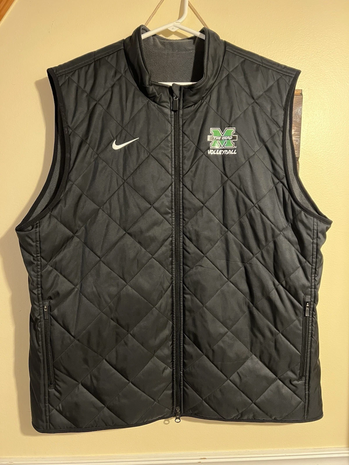 Nike Vest Men’s XL Reversible Quilted Full Zip Sleeveless