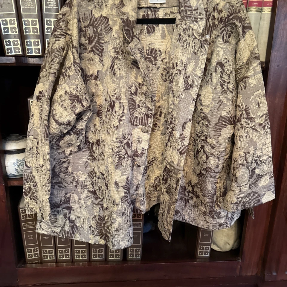 Roupas femininas eskandar - Imagem 3 de 4