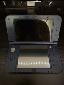 Galaxy New Nintendo 3DS XL Galaxy Edition + Mario Kart 7