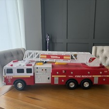 32" SUPER SIZED Tonka Fire Rescue Truck 328 Hasbro 2011 Lights/Sound