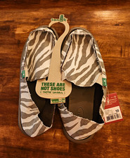 Sanuk Women  s Slip-On Sandals Gray/White Zebra Animal Print US 10 EU 41