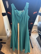 Donny And Nicole Size 8 Lined Green Lacy Dress flows good & super cute and comfy