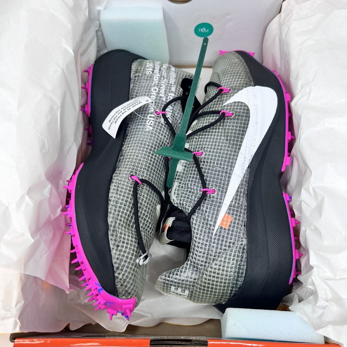 Nike Vapor Street x OFF-WHITE Laser Fuchsia Women's Size 11 Nike Vapor Street x OFF-WHITE Laser Fuchsia Women's Size 11