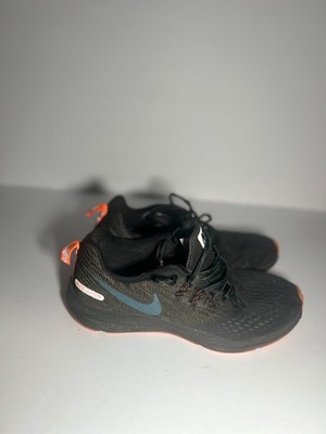 Size 10 - Nike Zoom Winflo 4 Shield Black Anthracite W