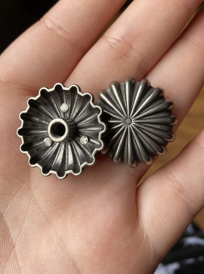 Set Of 2 Weaver Leather Supply #1844 Pinwheel Concho, Brand New With No Backs - Image 2 of 2