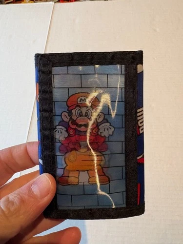 VINTAGE 1990 Nintendo SUPER MARIO BROS Lenticular Trifold Wallet by Avon NES
