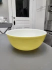 Vintage PYREX Primary Mixing Bowl #404 Ovenware Yellow 4 Quart 10 1/2" Diameter