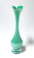 MID CENTURY MODERN SCANDINAVIAN CASED ART GLASS VASE WITH CONTROLLED BUBBLES