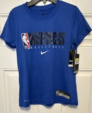 Dallas Mavericks Nike Women  s Small- NWT