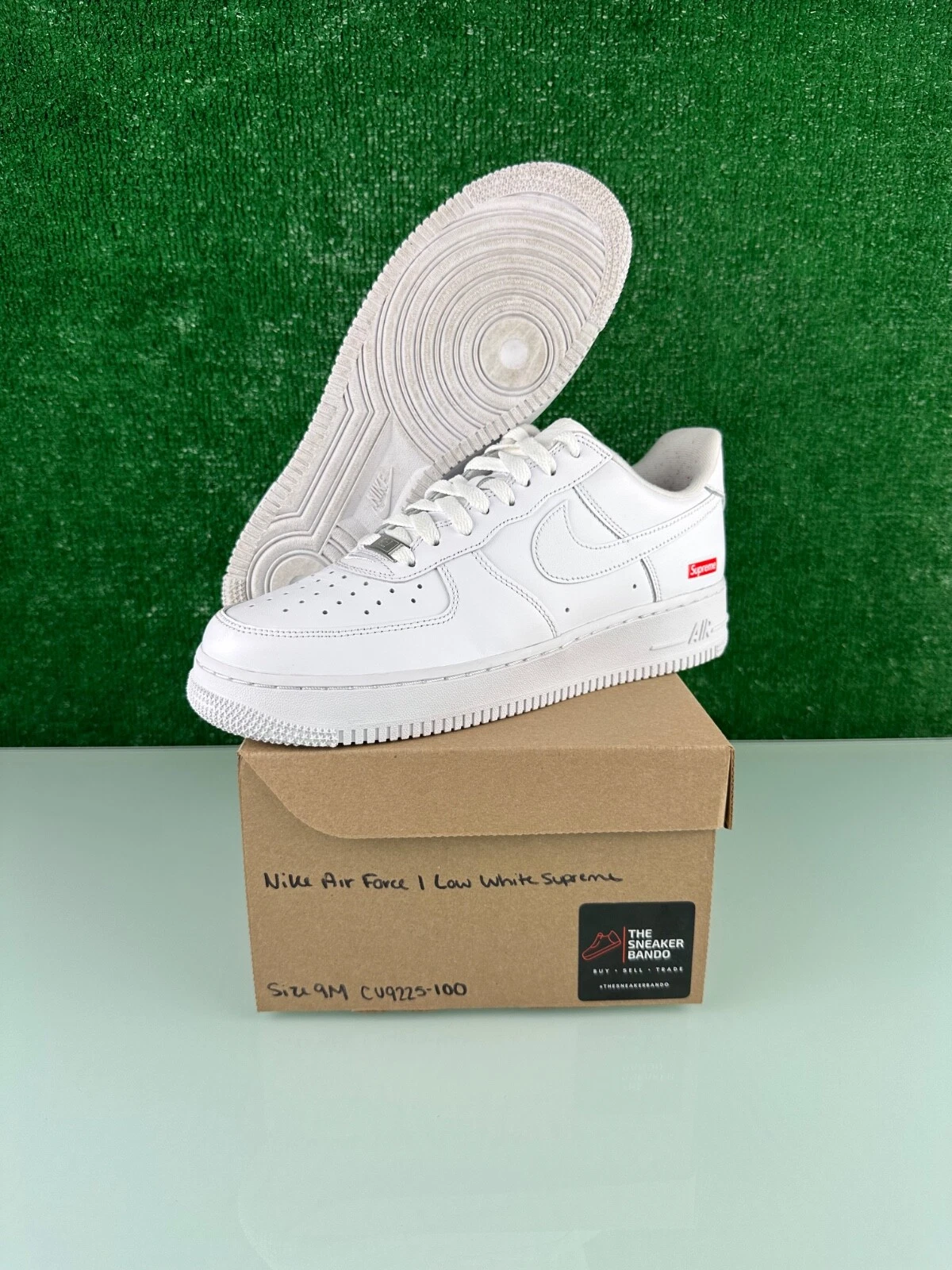 Taille 9   Logo Nike Air Force 1 x Supreme Low Box   Blanc