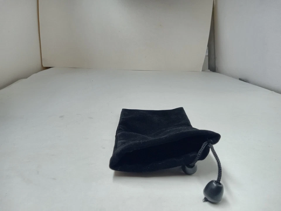 NOVA Bolsa de Veludo Preto Capa Protetora Estojo de Armazenamento para PSP Go #V27 - Imagem 3 de 3