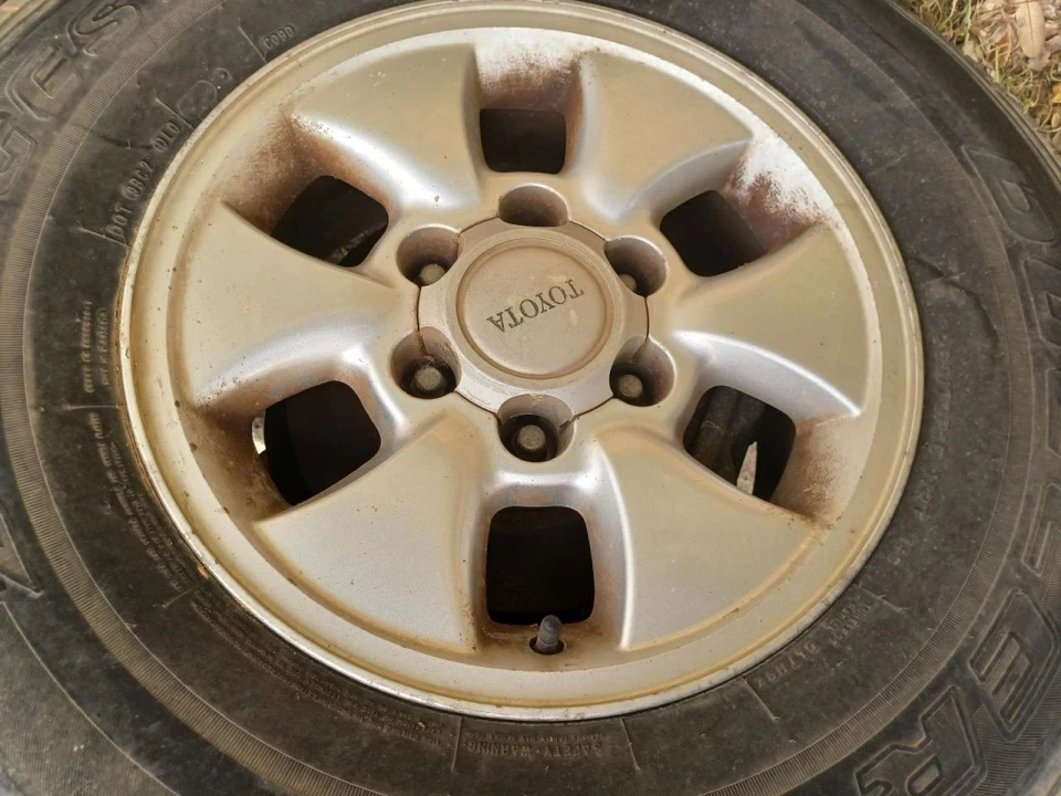 Driver Left Tail Light Liftgate Mounted Fits 01-04 SEQUOIA 585813 - Image 3 of 4