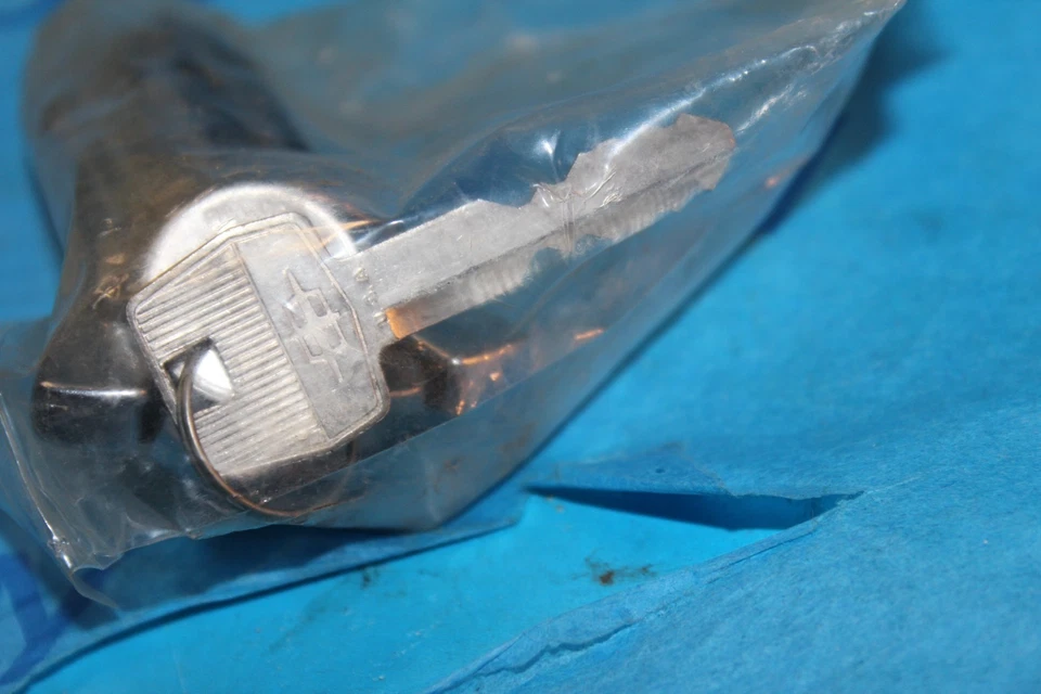 Nuevo de Lote Antiguo Motorcraft Ford Sw-1113, D2VY-11582-B Bloqueo de Encendido con Llaves Foto 4 de 4