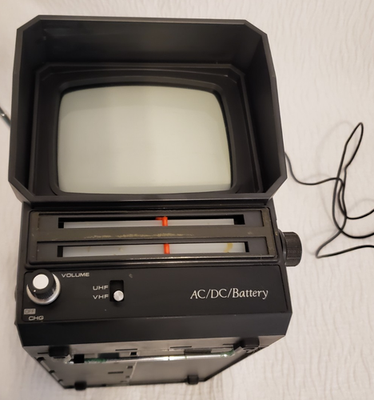 Vintage Panasonic Portable TV Tsx8369 Tr-5040p 5041p Uhf-vhf Japan