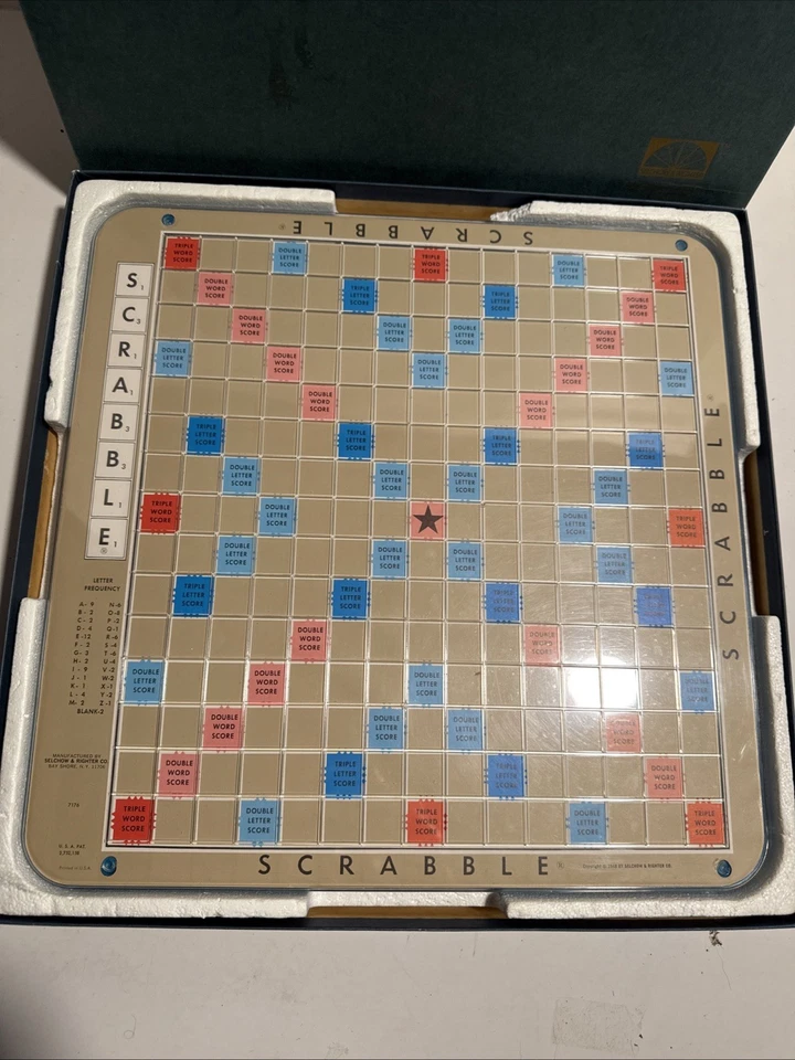 Vintage 1977 Scrabble Deluxe Edition Crossword Game Turntable Base Complete - Image 3 of 4