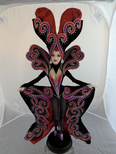 Atemberaubende Mattel Bob Mackie Gräfin Dracula Barbie Puppe