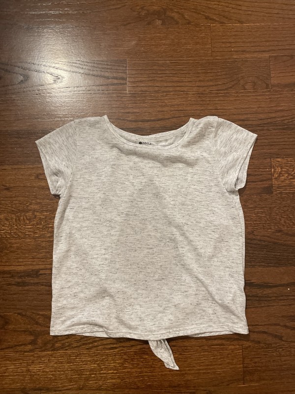 Girl’s Zella Light Gray Short Sleeve Shirt Size 14-16 Opening Tie In Back