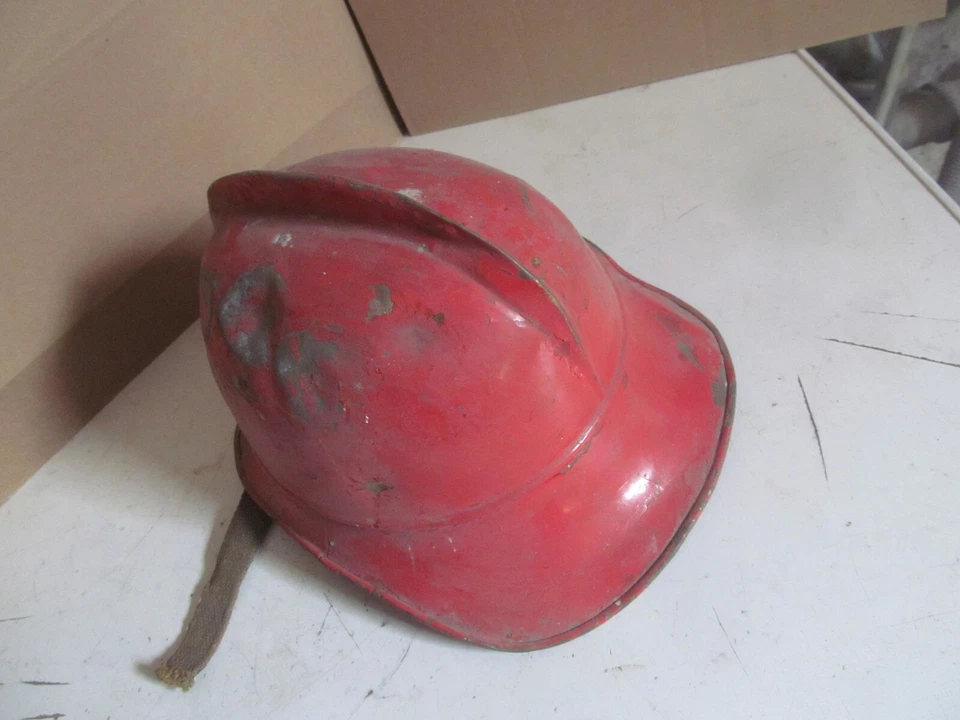 alter Sanitäter FFW Feuerwehr Metall  Messing Helm  Messin f Liebhaber + Sammler - Bild 2 von 4