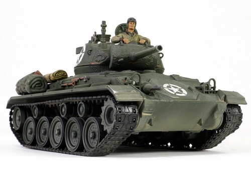Forces of Valor 1:32 US M24 Chaffee Light Tank - 8th Armored Division FOV801002A - Picture 14 of 17