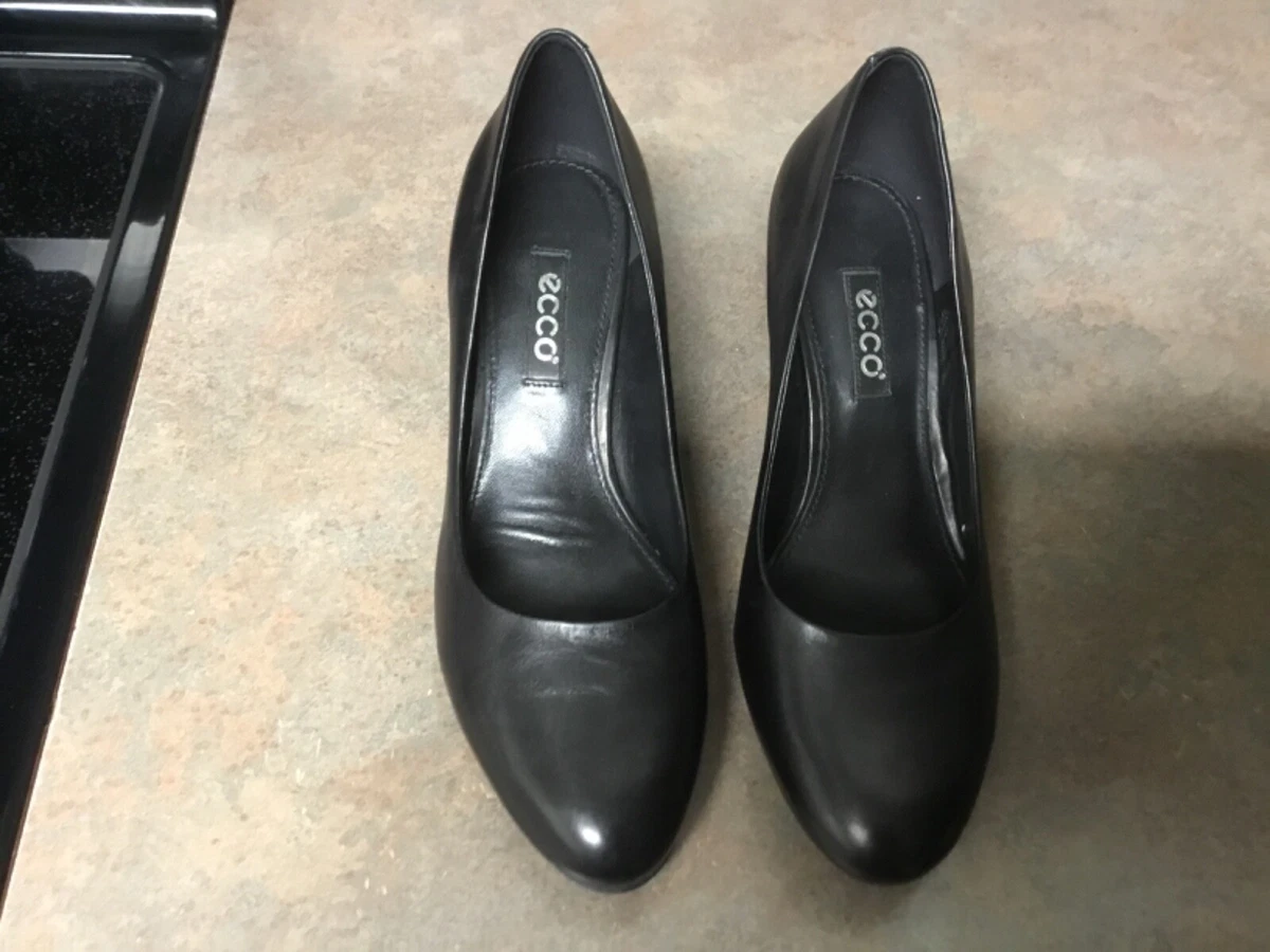 Ecco black heels sale