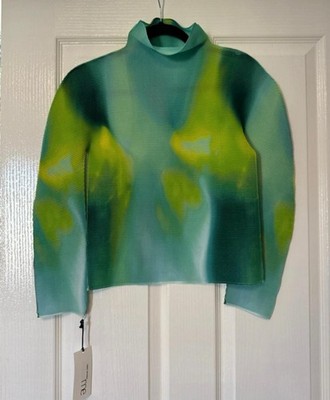 Issey Mikaye me AURORA Green stretch pleats high-neck long sleeved top AUTHENTIC