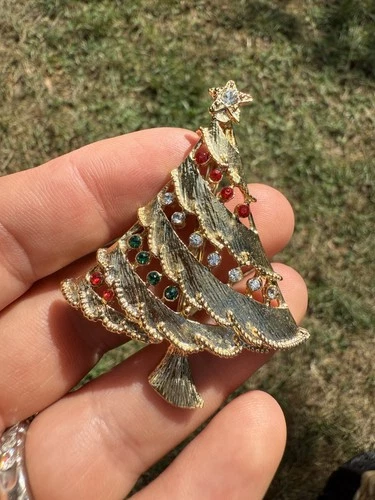 Vintage Christmas Tree Gold Tone Pin Brooch 2.25” Green Red Clear Rhinestones