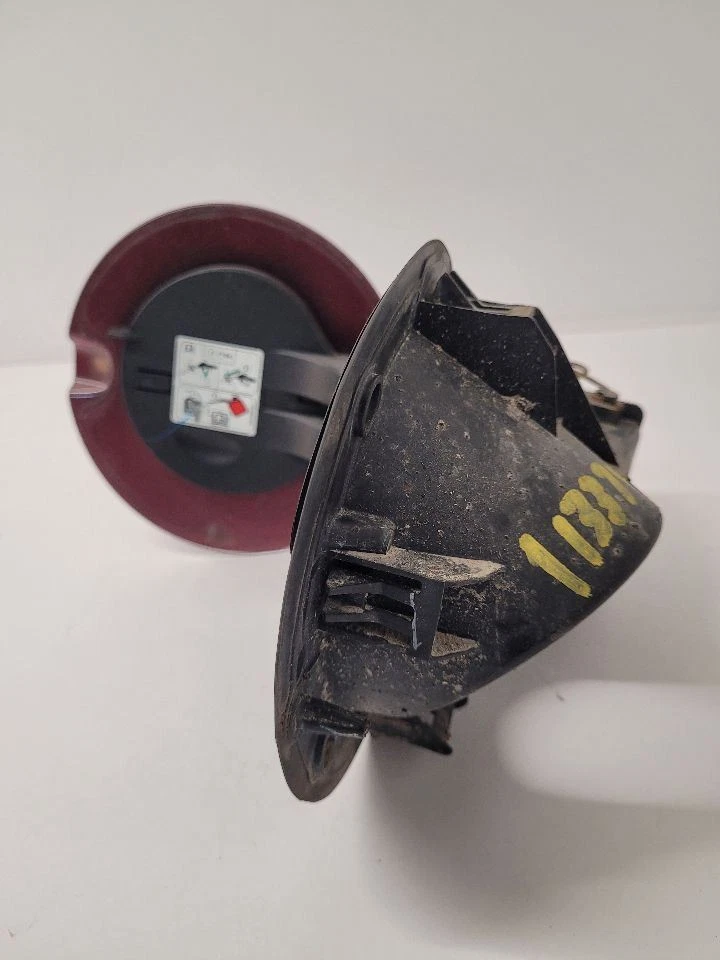 Ford Fusion 2010 11 2012 puerta de llenado de combustible roja 9E5Z54405A26AA      Foto 4 de 4