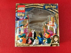 LEGO Harry Potter Diagon Alley Shops 4723 Complete Set Box Instructions