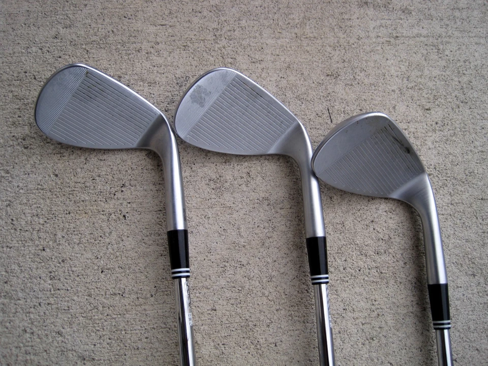 Juego de cuñas LH Cleveland CBX Zipcore 50, 54, 58 con eje Dynamic Gold Tour Issue Foto 4 de 4