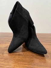 H Halston Women’s Bootie Size 6 Black Suede NYC Ankle Bootie