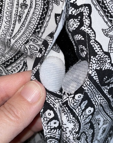 Foxcroft 10 Petite Black White Paisley Floral Button Top Blouse Wrinkle Free - Picture 4 of 9
