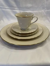 Lenox Haywoth China Place Setting NIB USA