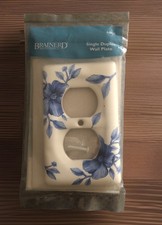 Brainerd Blue White Floral Wall Single Duplex Wall Plate Outlet Cover NEW NIP