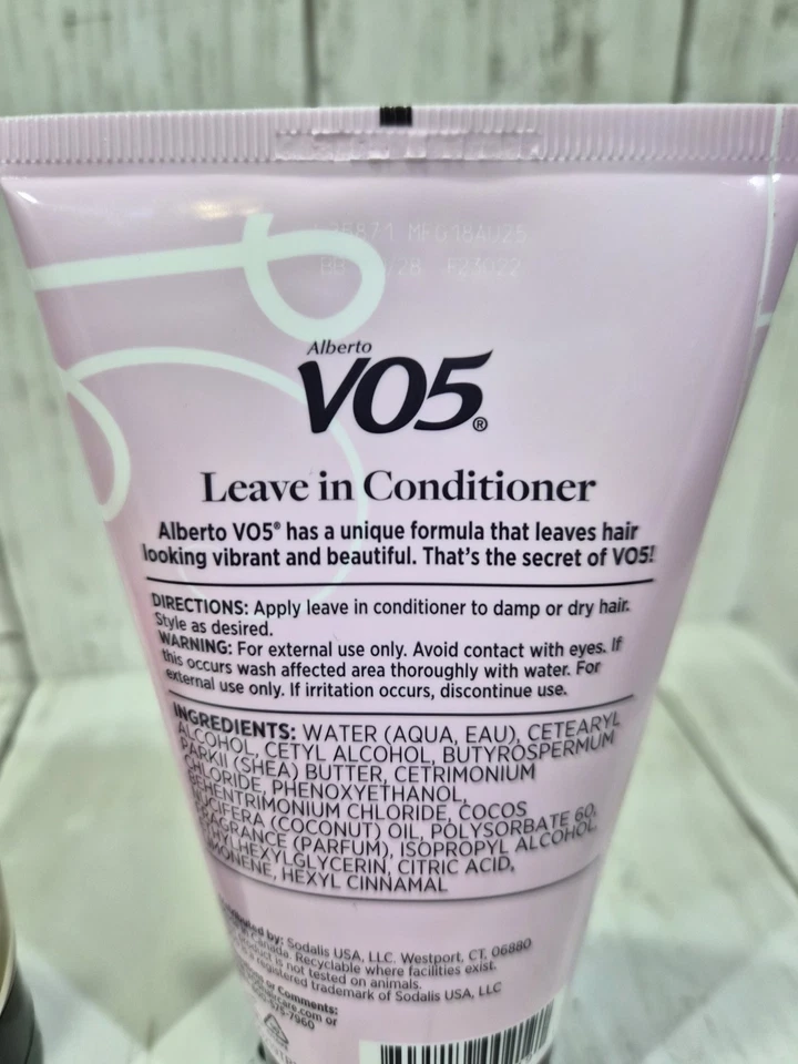 Vo5 Leave In Conditioner Sun Ripened Strawberries And Cream 5oz Lot Of 2 - Image 4 of 4