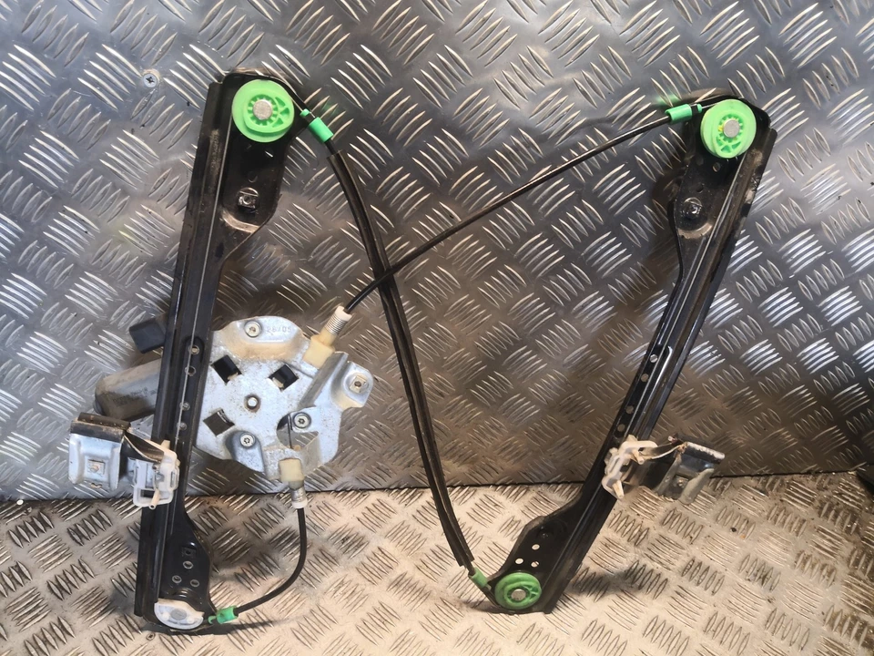 CHRYSLER 300 C Touring LX Front Left Door Window Regulator Lifter 05065475ad - Image 3 of 4