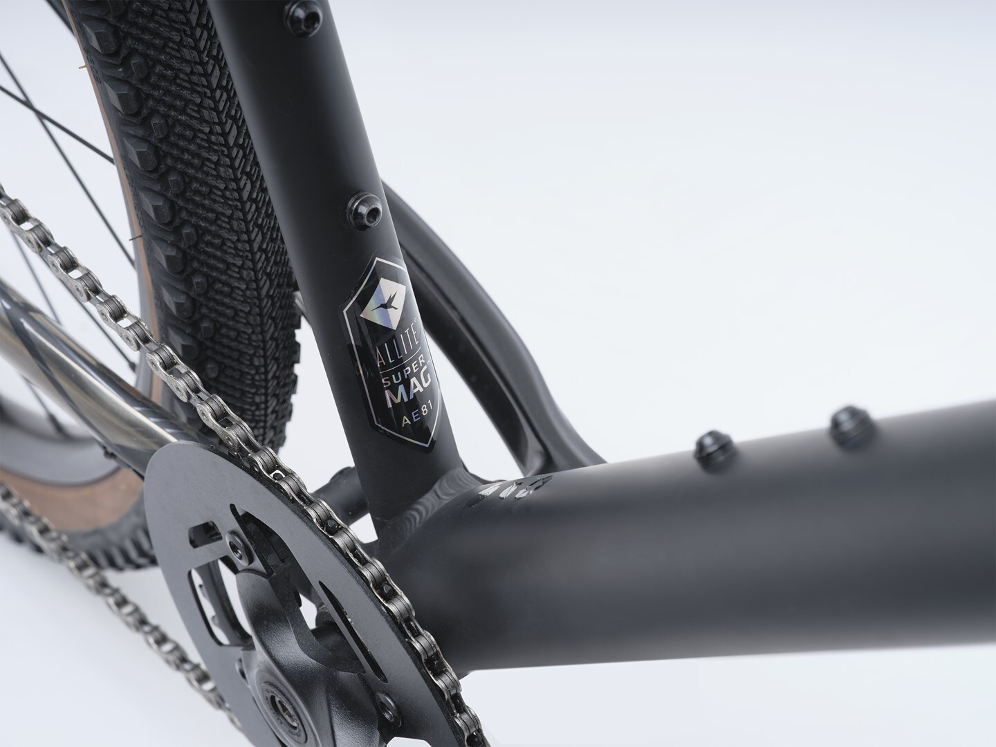 810031650408 VAAST U1 Street 650B 46 cm M Cast Black Stadtrad VAAST 383190₽